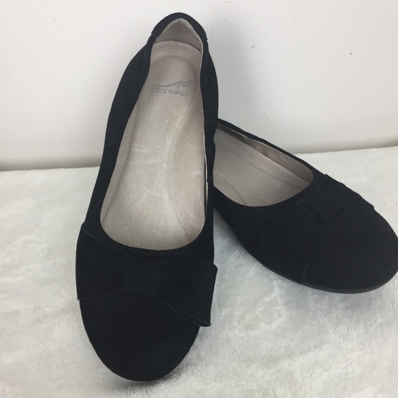 dansko lina bow pump